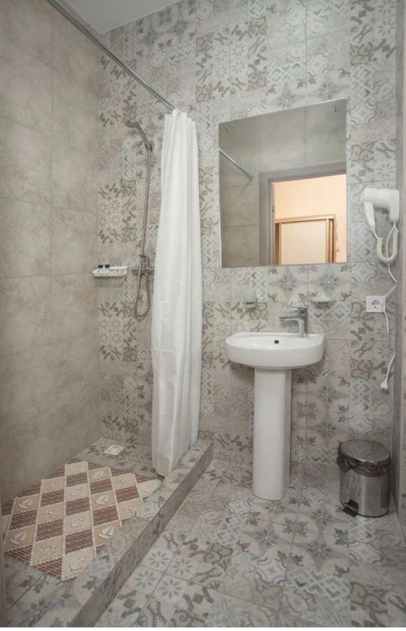 Fanfan Hotel Odessa Eksteriør billede