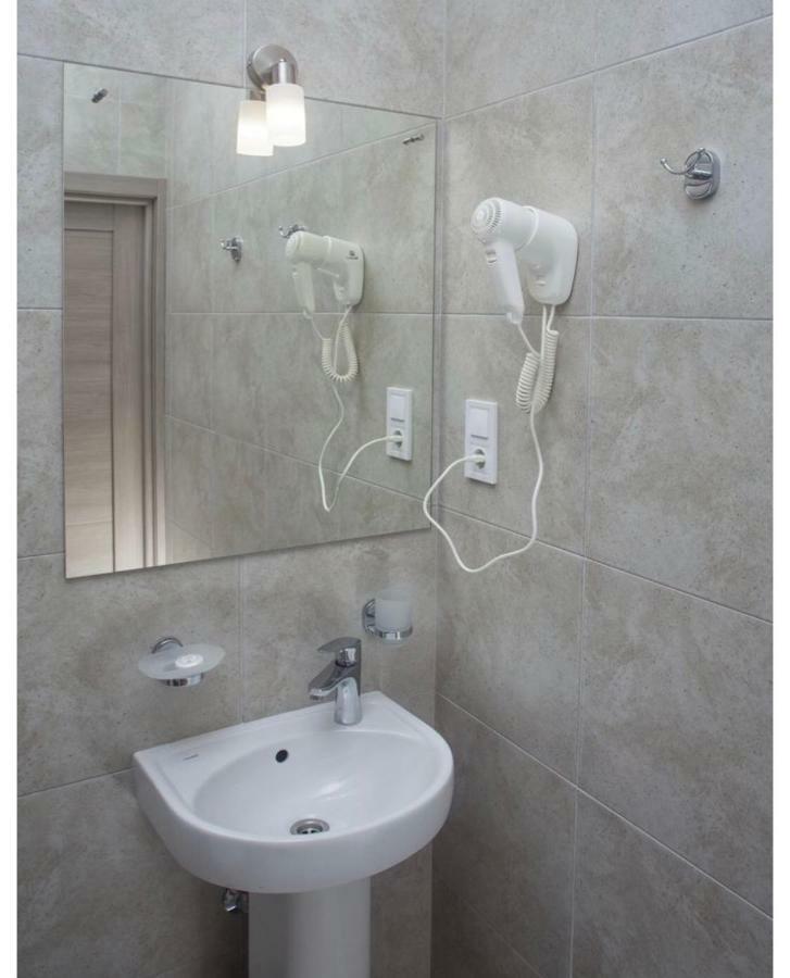 Fanfan Hotel Odessa Eksteriør billede